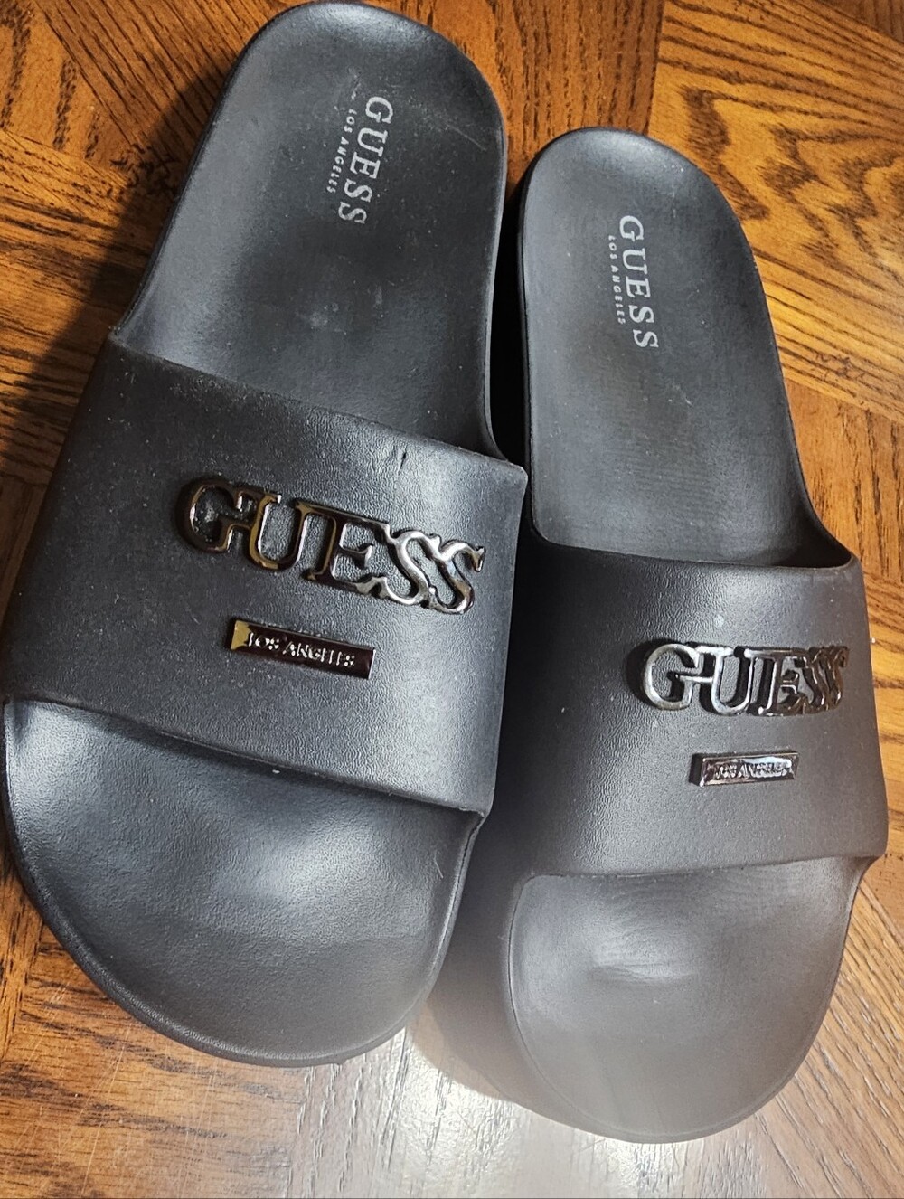 GUESS Womens  Black Slide Sandals with Metallc Logo